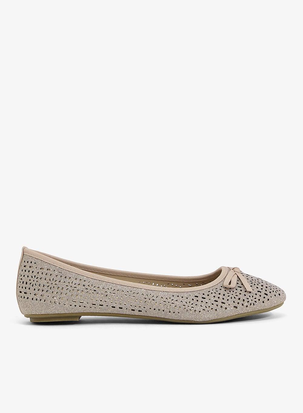 Nude Elegance Ballerina Flat: Sleek Feminine Comfort - Image 1