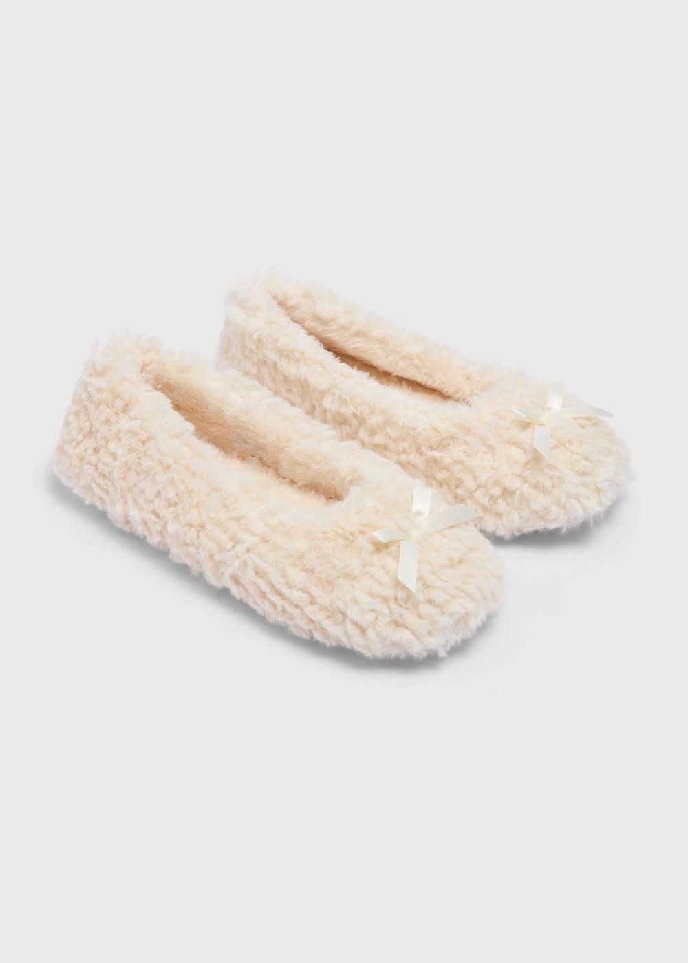 Luxurious Cream Teddy Fleece Slipper Socks for Women - Image 1