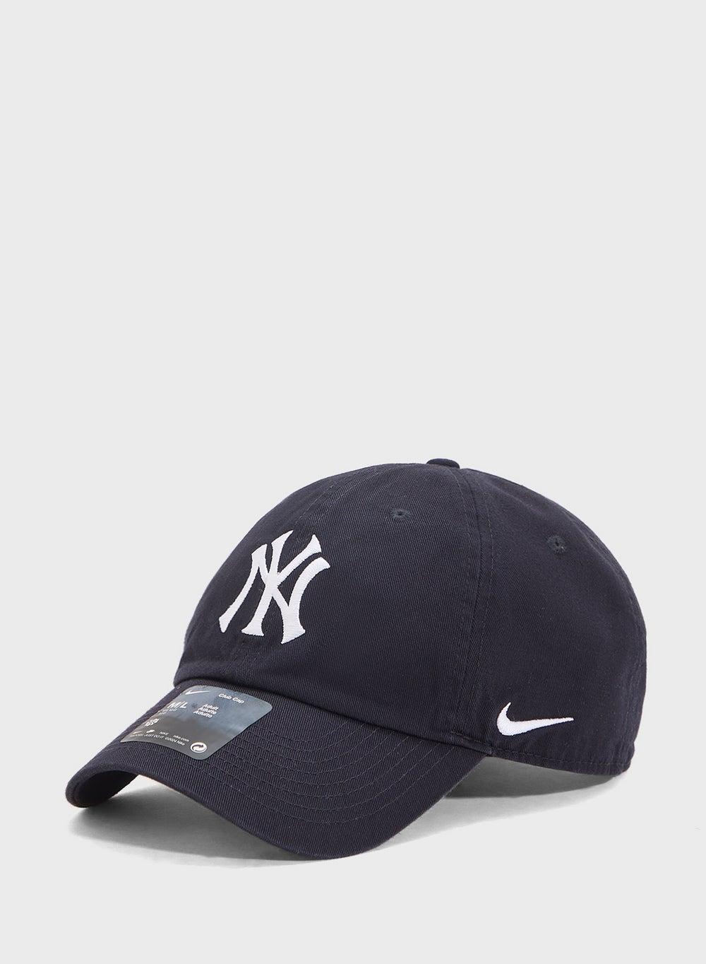 Elegant Nike MLB Yankees Club Cap - Adjustable Comfort - Image 1