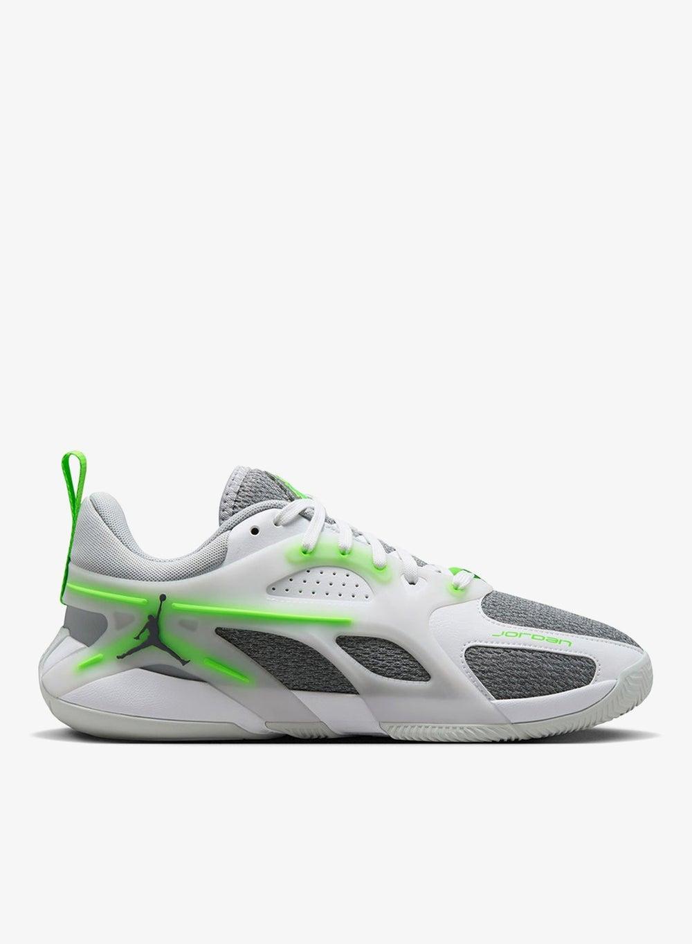 WMNS JORDAN HEIR FZ2471 103: Elegant Low Top Sneakers - Image 1