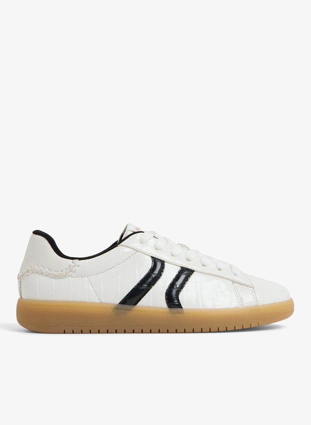 Chicsneaker2122 Elegant Low-Top Sneakers in White/Black - Image 1