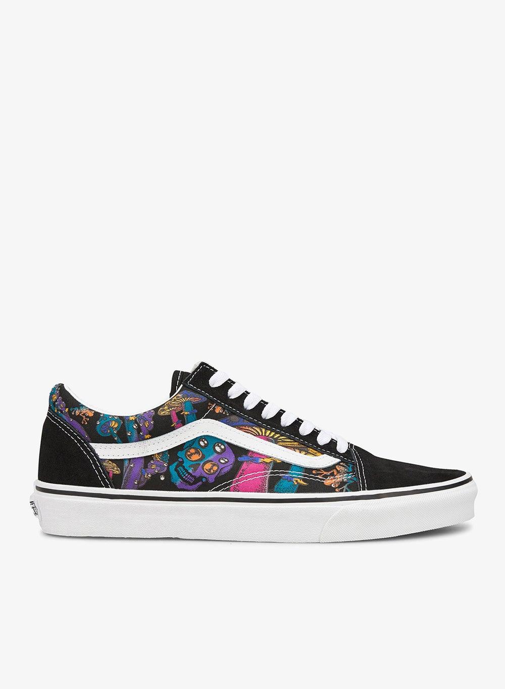 Old Skool Unisex Canvas & Suede Sneaker - Image 1