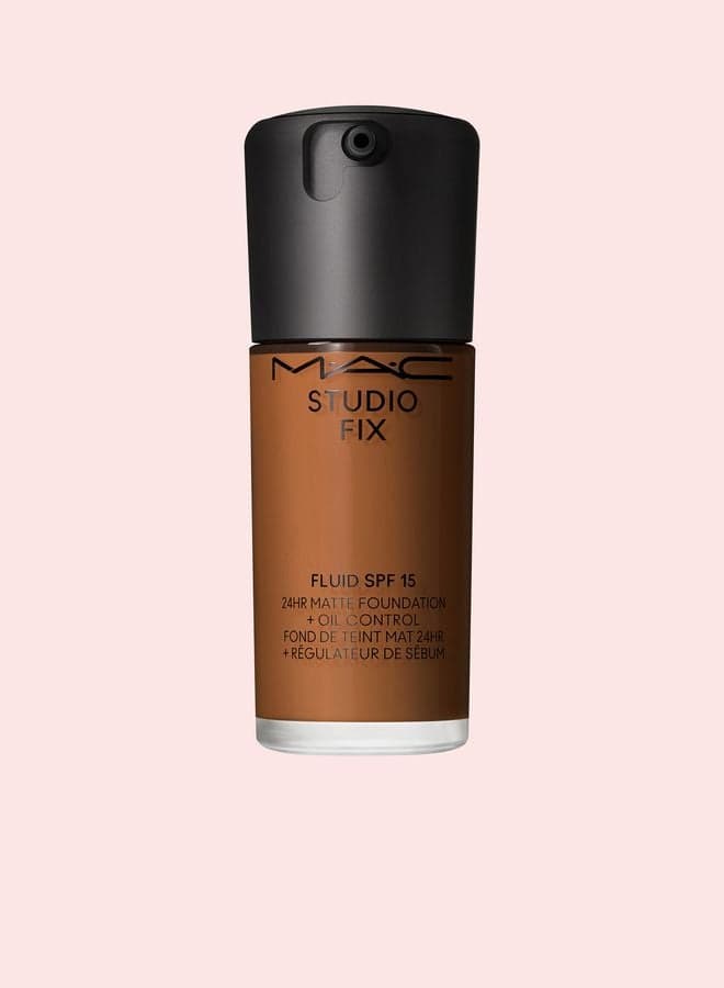 Studio Fix 24HR Matte Foundation SPF 15 - Luxurious Oil Control - Image 1