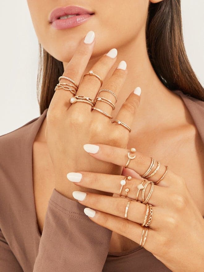 Styli Casual Elegance Ring Set for Fashion-Forward Women - Image 1