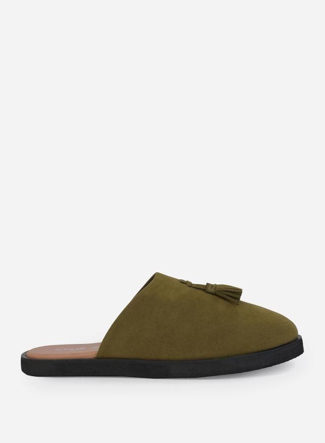 7011759725Olive Elegance: Styli Suede Men's Clogs - Image 1