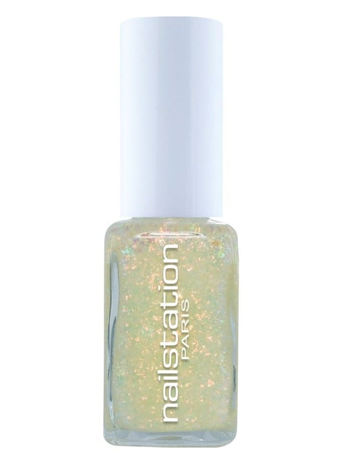 Glossy À La Belle Étoile Nail Polish: Radiant & Long-Lasting - Image 1