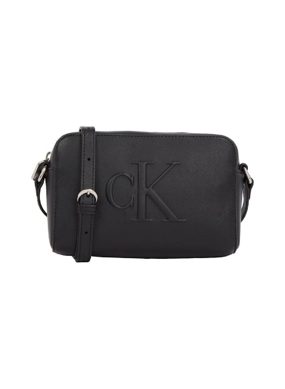 Calvin Klein Jeans Chic Crossbody Bag for Stylish Women - Image 1