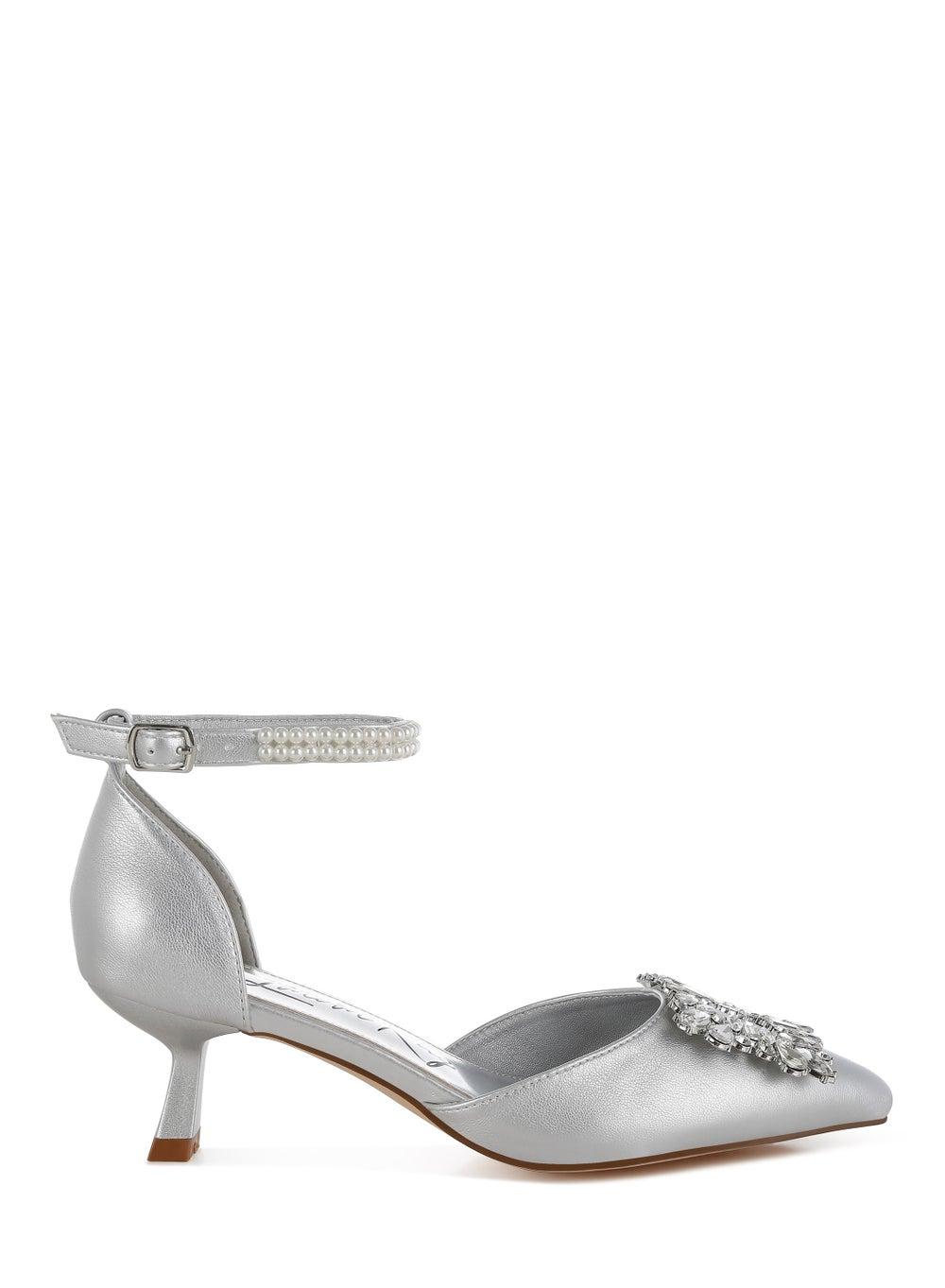 Sh5401 Silver Diamante Brooch Kitten Heel Elegance - Image 1