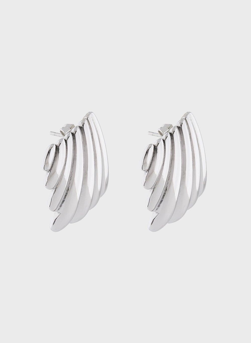 Staurtz Wings Bracelet: Elegance Unleashed for Women - Image 1
