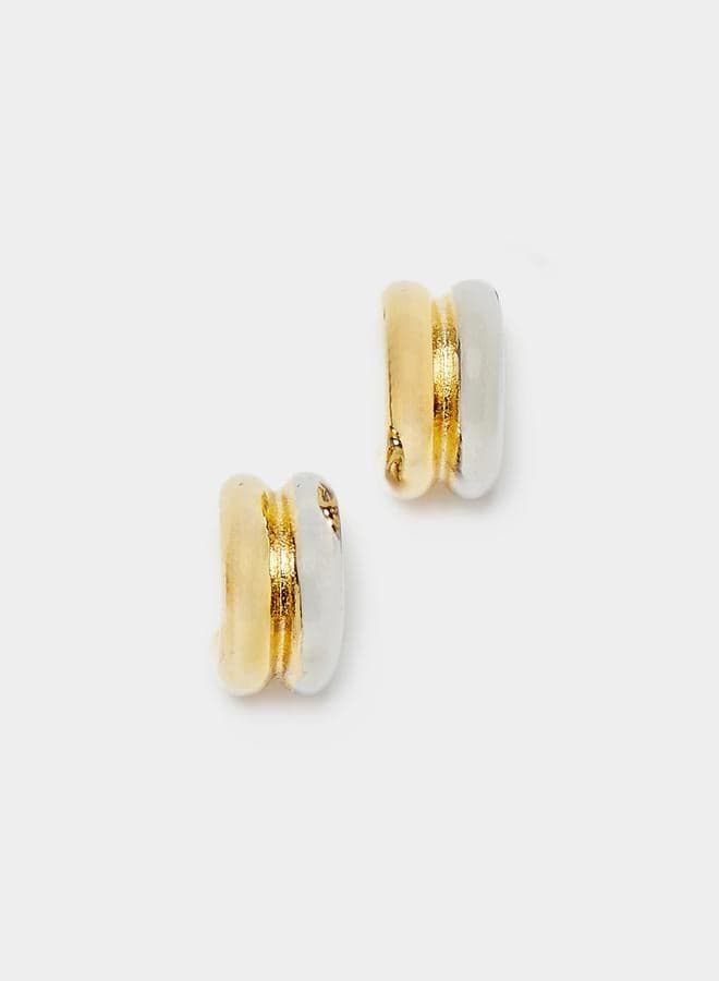 Styli Sleek Plain Stud Earrings for Elegant Women - Image 1