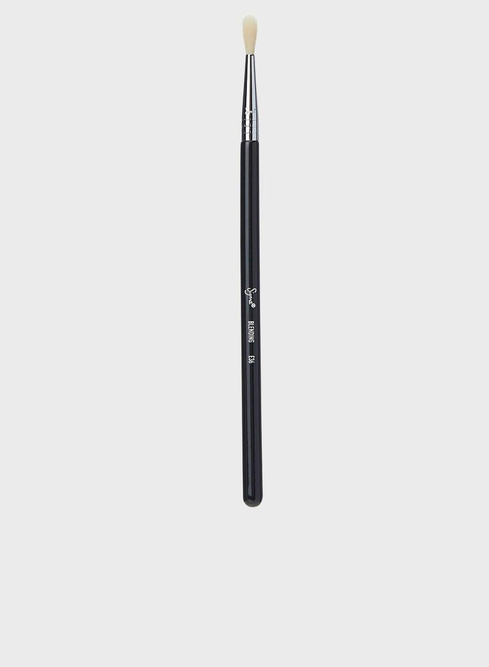 E36 Sigma Silky Eye Crease Blending Brush - Image 1