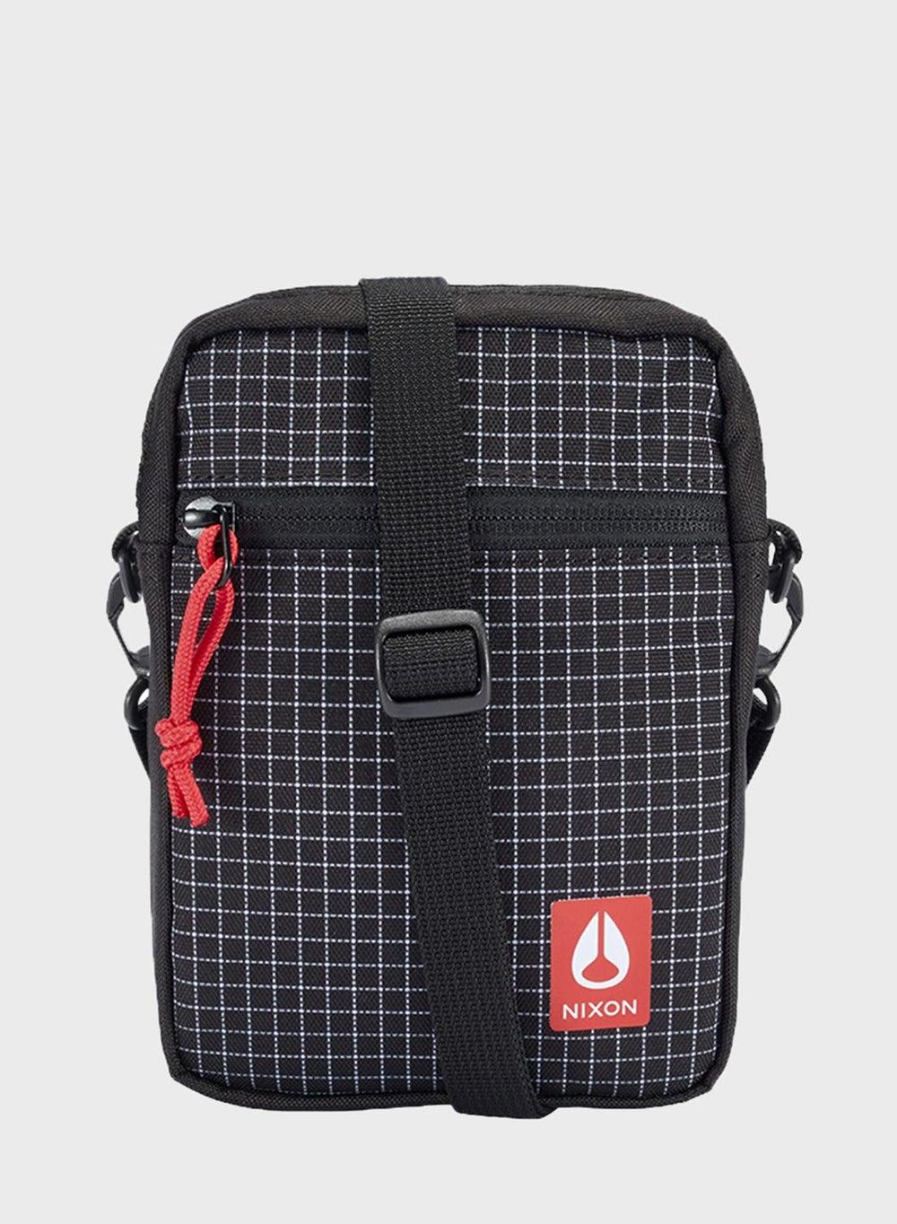 NIXON Stash Bag: Timeless Men's Crossbody Elegance - Image 1