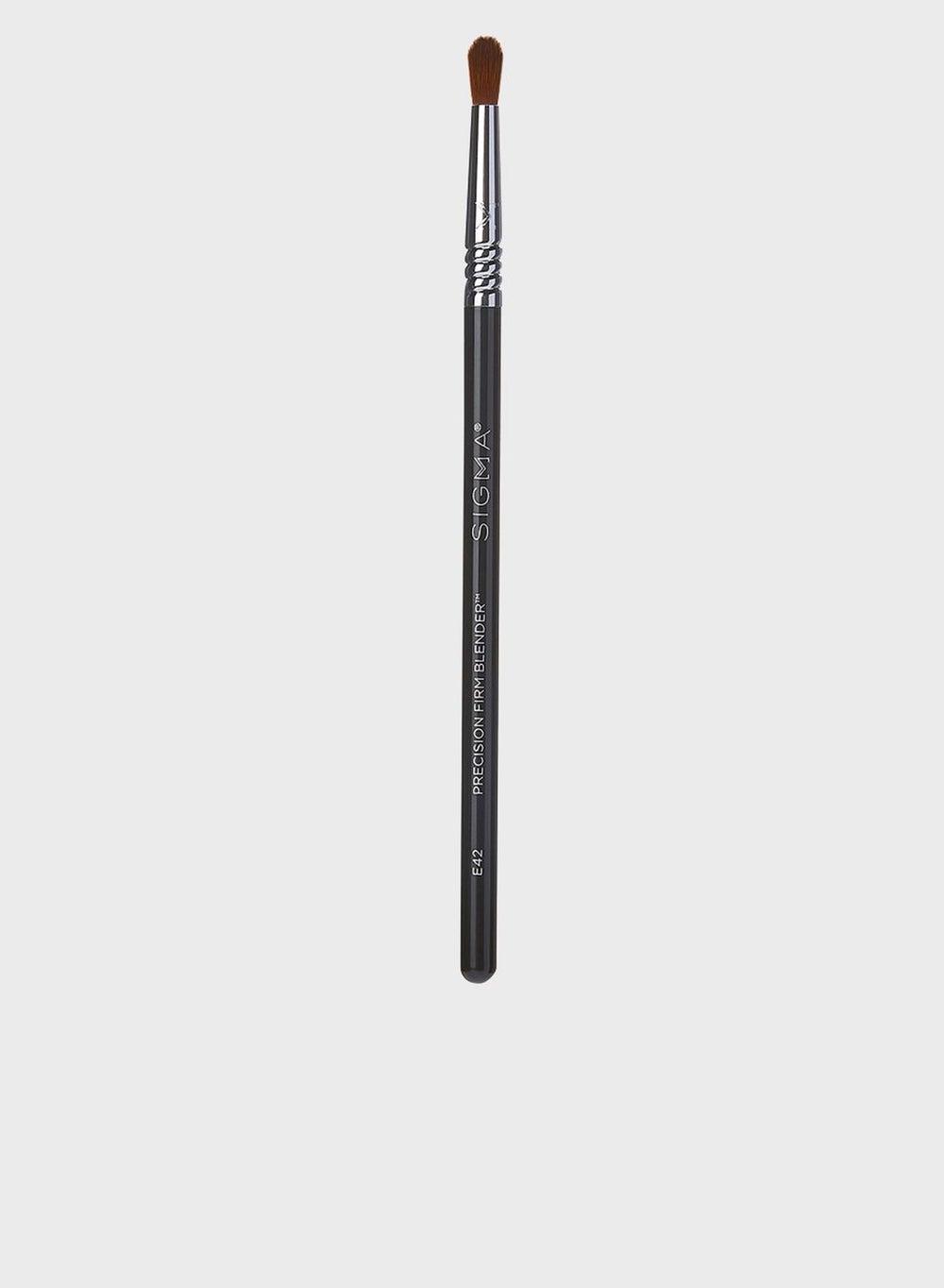 Sigma E42 Precision Firm Blender Brush - Image 1