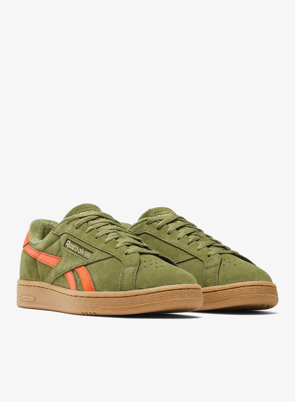 Club C Grounds Uk: Sleek Deep Olive Lifestyle Sneakers - Image 1