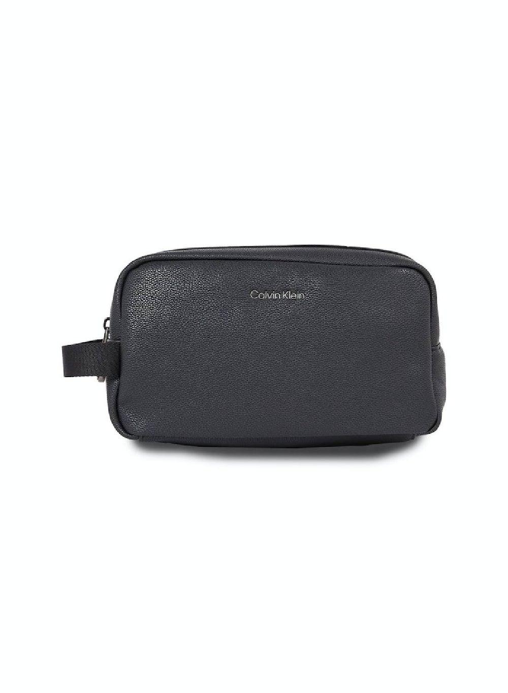 Calvin Klein Warmth Washbag – Eco-Conscious Travel Essential - Image 1