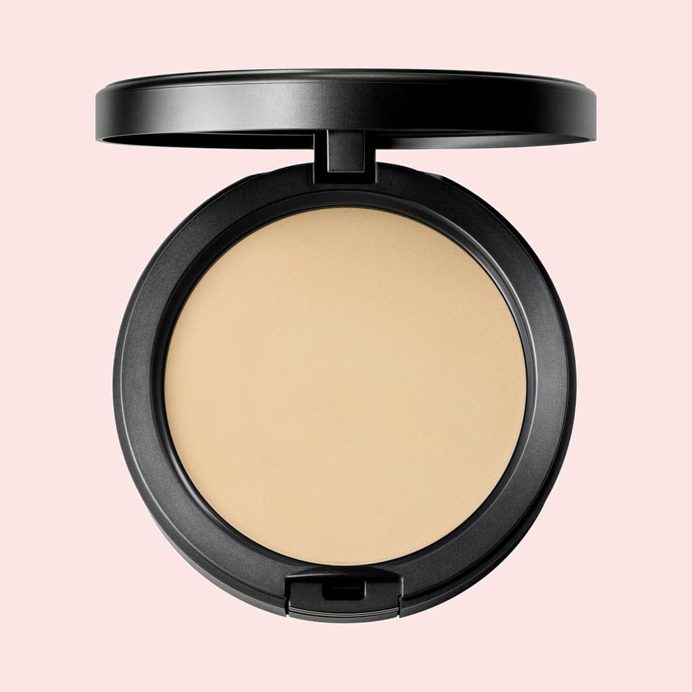 Studio Fix Powder Plus Foundation NC12 – Elegance Redefined - Image 1