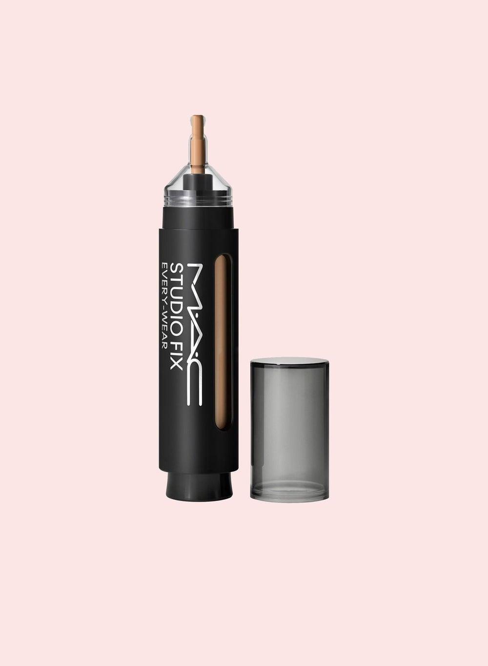 Studio Fix All-Over Face Pen - NC30: Flawless Finish - Image 1