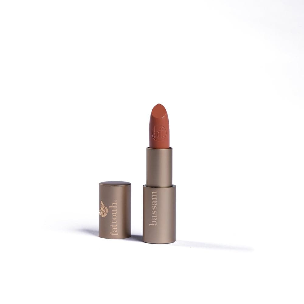 Matte Tricks Biscuit 111200100 - Elegant Tan Lipstick - Image 1