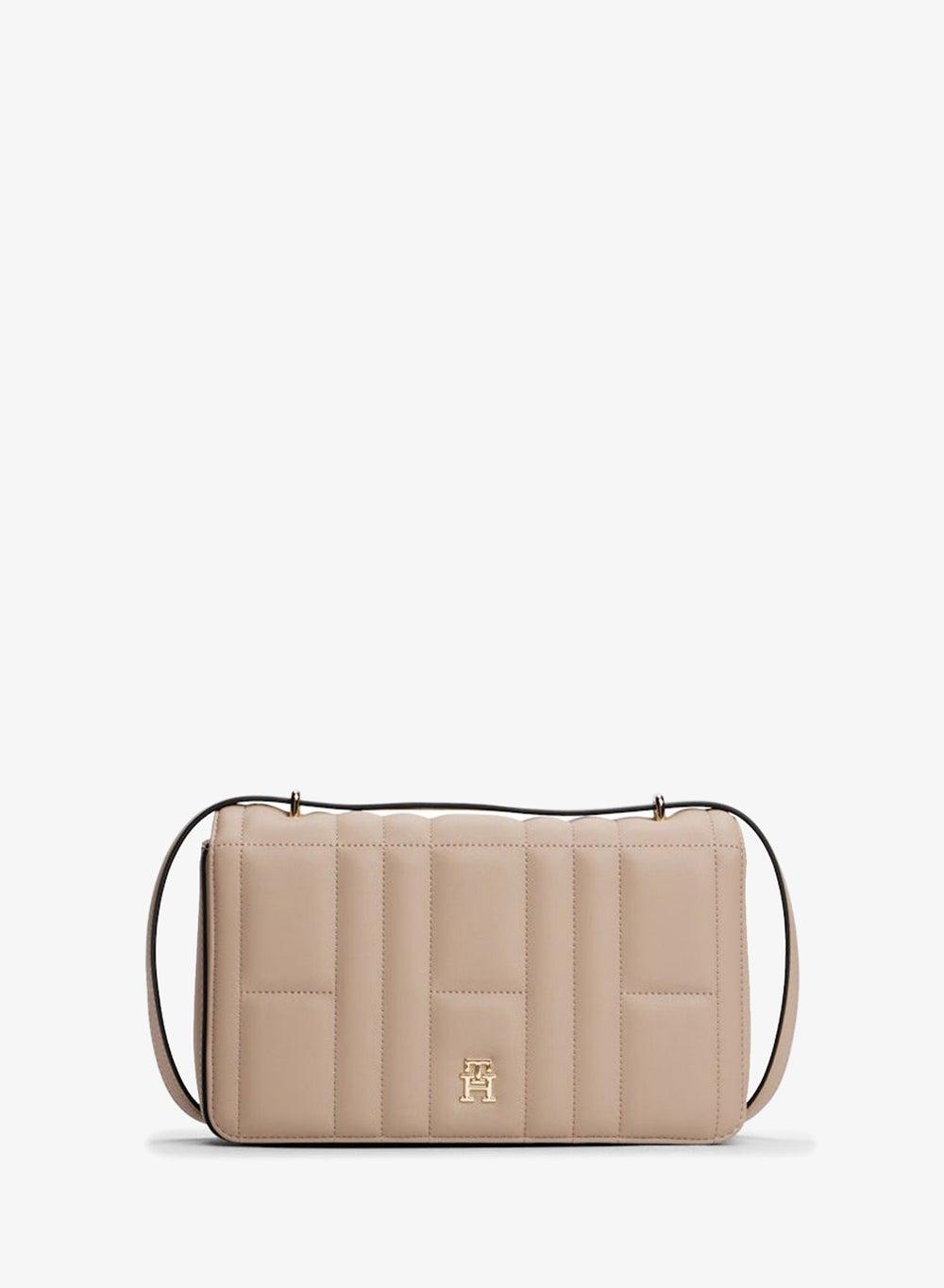 TOMMY HILFIGER Chic Logo Crossbody - Feminine Elegance On-the-Go - Image 1