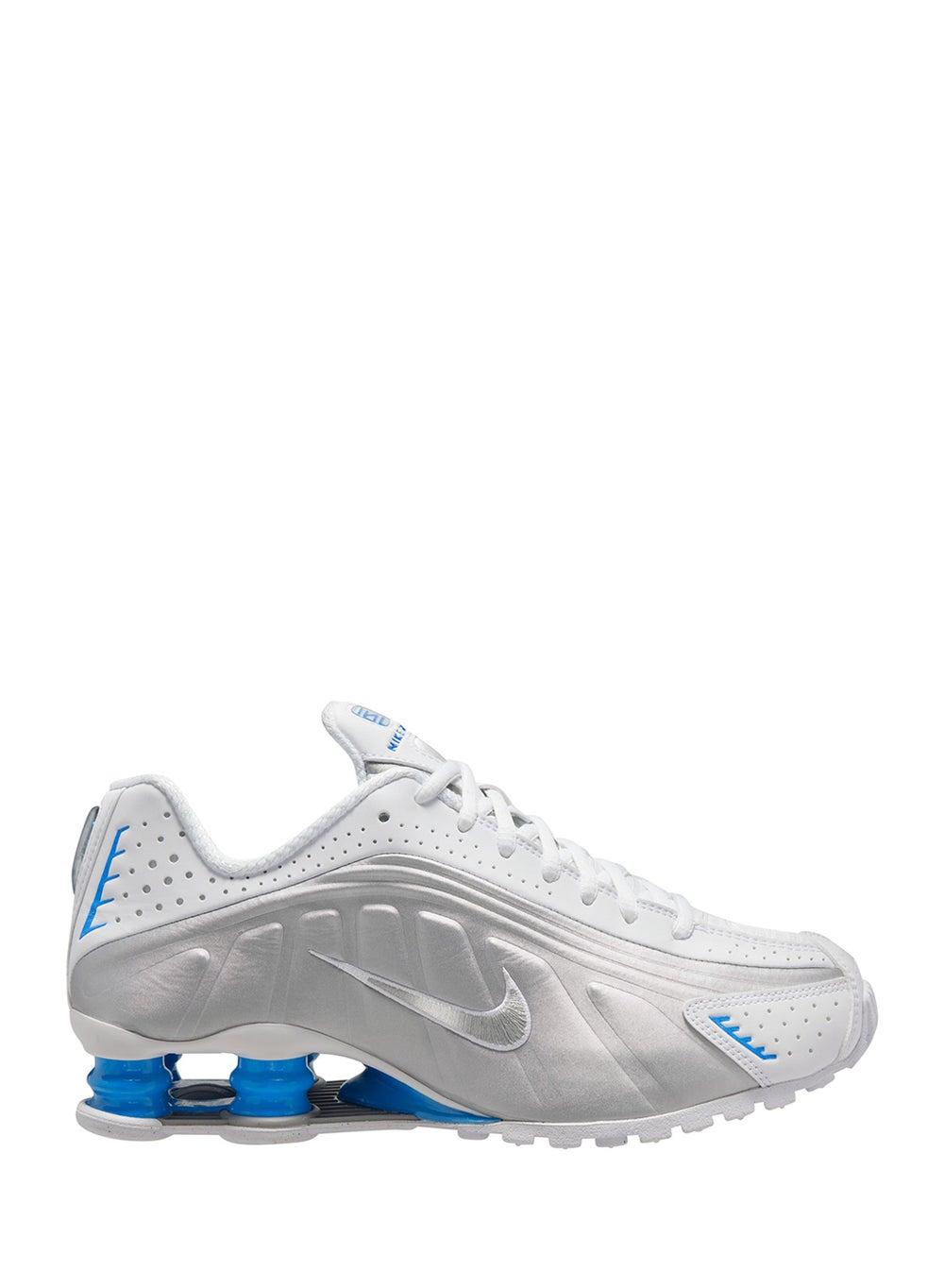 Shox R4 Ar3565 105 – Elegance Meets Athleticism in Low-Tops - Image 1