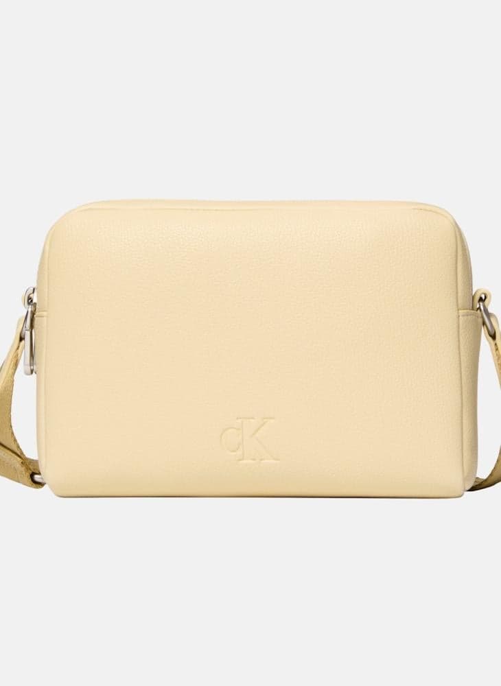 Calvin Klein Jeans Elegant Crossbody Logo Bag for Women - Image 1