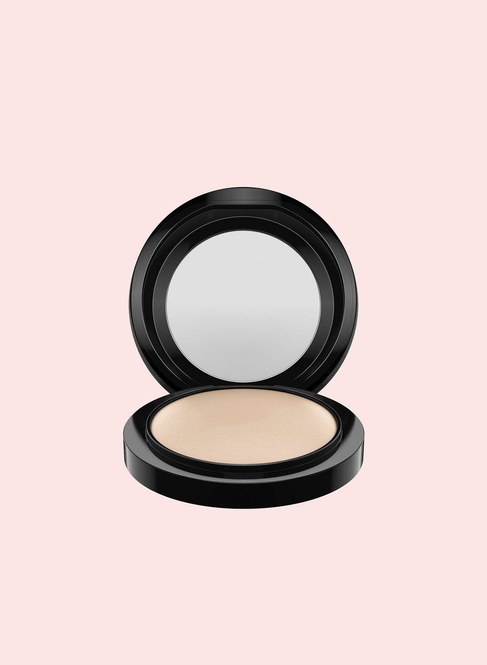 Mineralize Skinfinish Natural Light Plus - Radiant Complexion - Image 1
