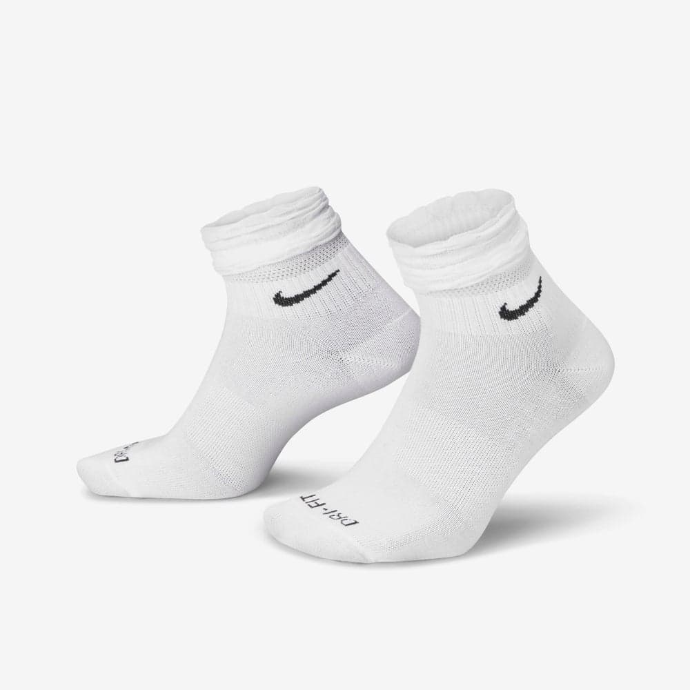 Nike Everyday Ankle Socks for Optimal Training Comfort - Image 1