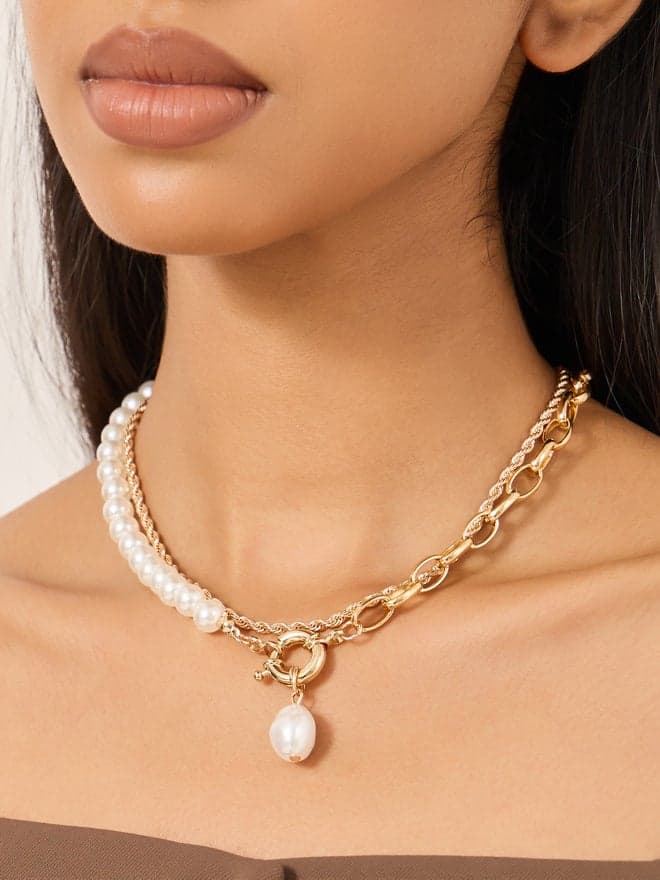 Elegant Styli Layered Pearl Necklace Set for Sophisticated Women - Image 1
