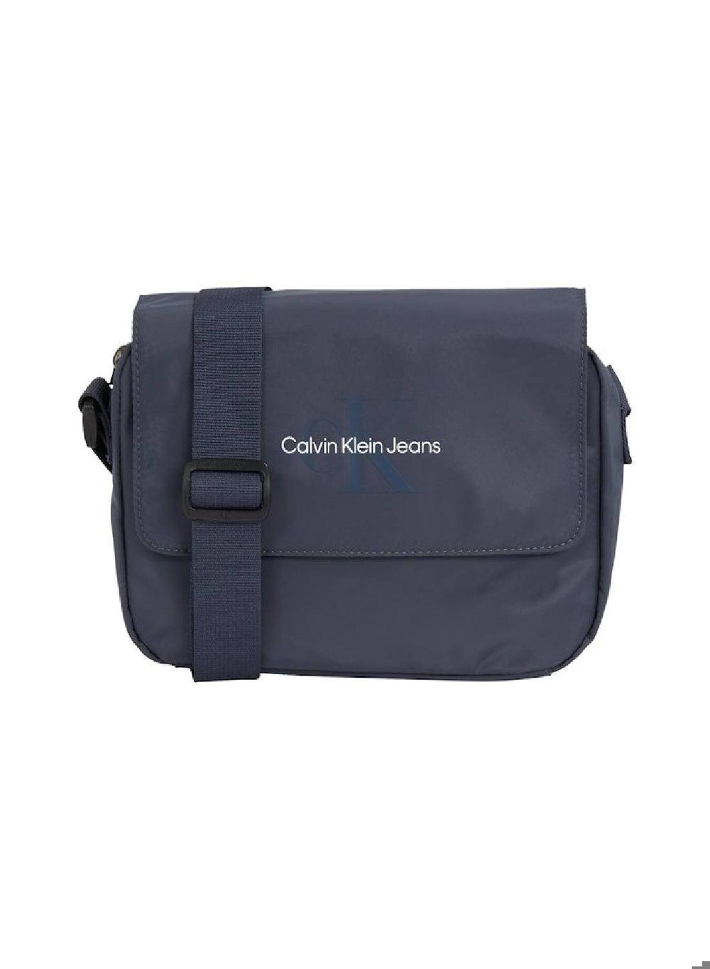 Calvin Klein Jeans Essential Men's Sport Flap Crossbody Bag - Image 1