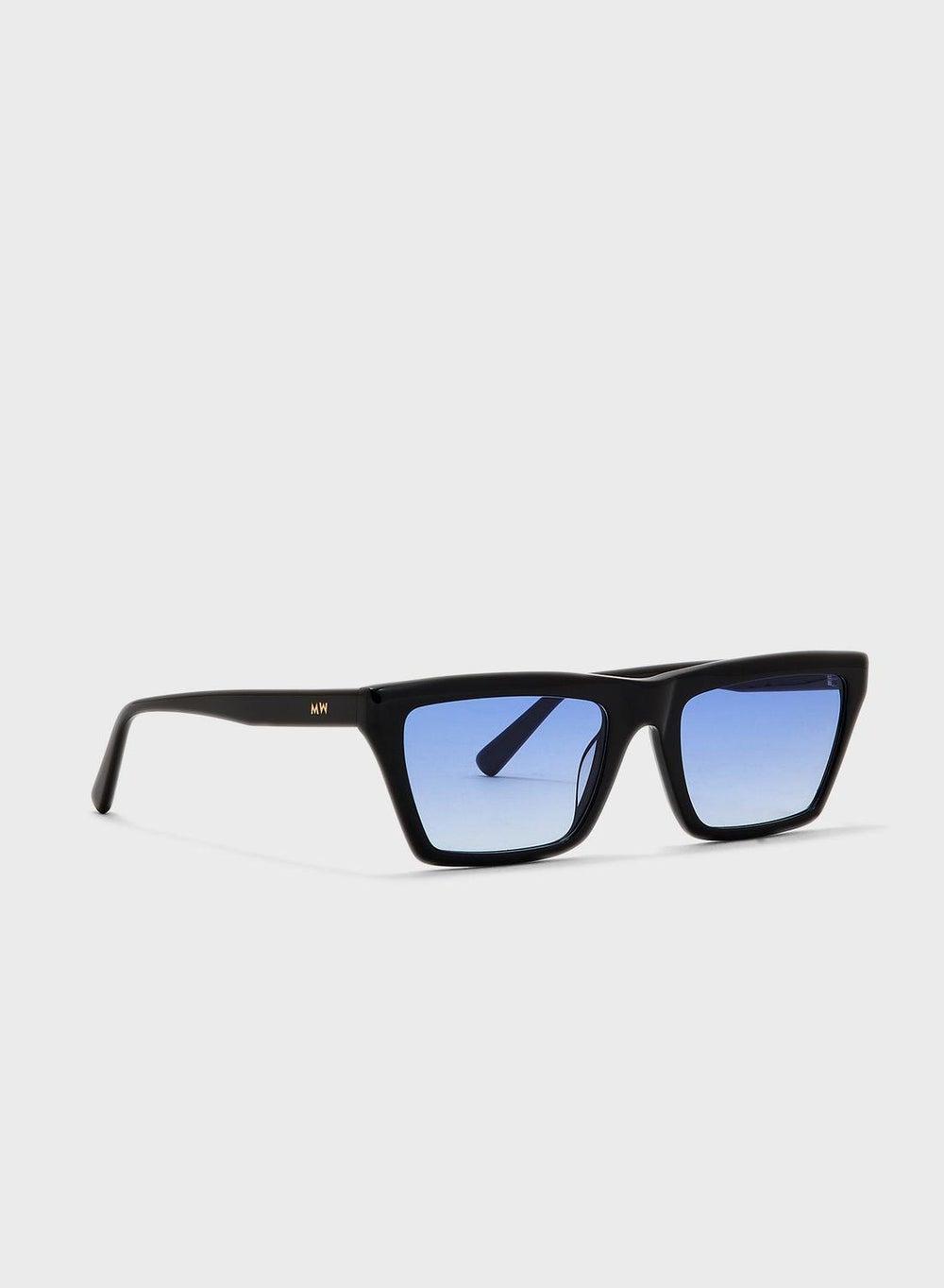 MESSYWEEKEND Corey Shape: Premium Lightweight Sunglasses - Image 1