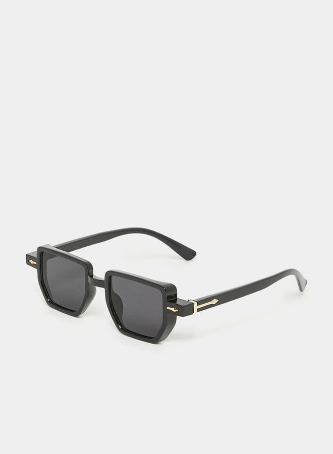 Styli Full Frame Women's Sunglasses with Chic Metal Accents - Image 1