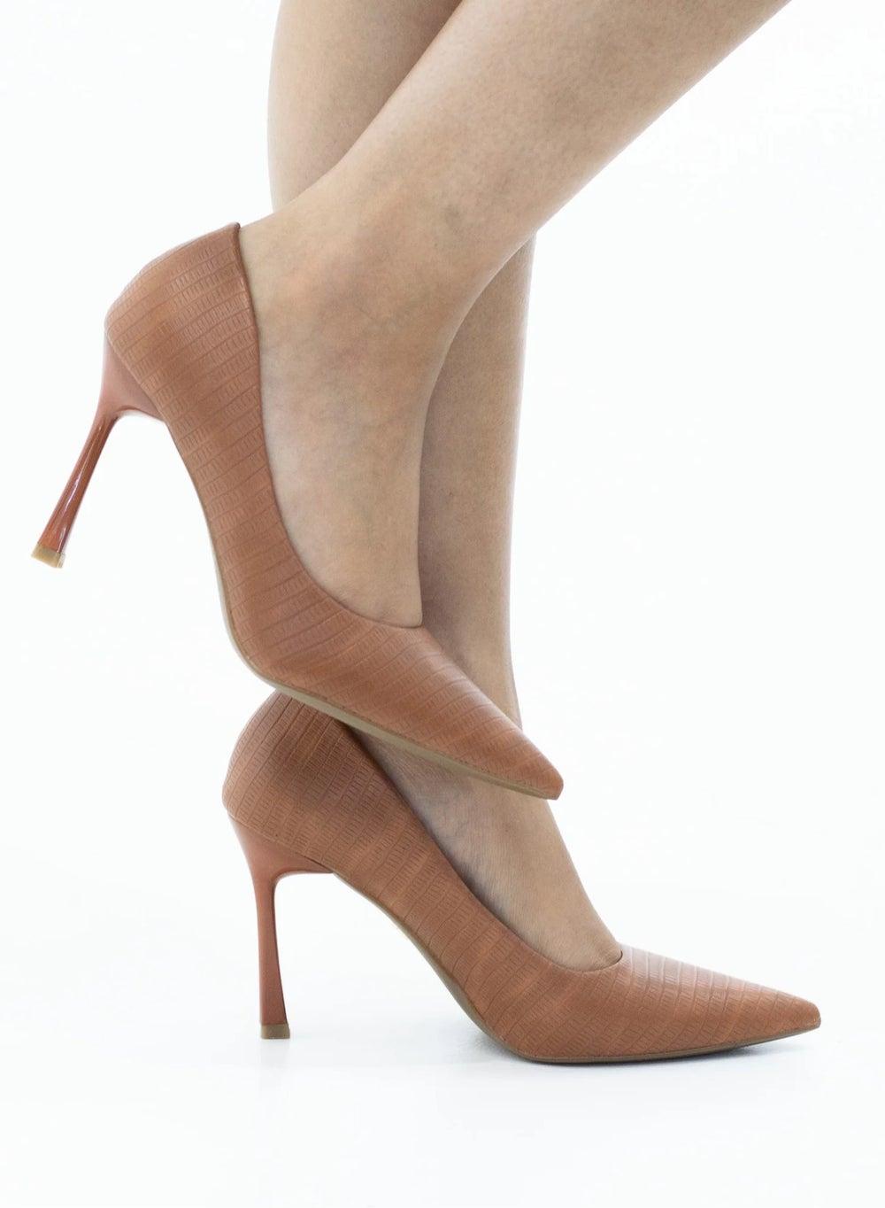 Elegant Crush Brown Heel Pumps for Discerning Women - Image 1