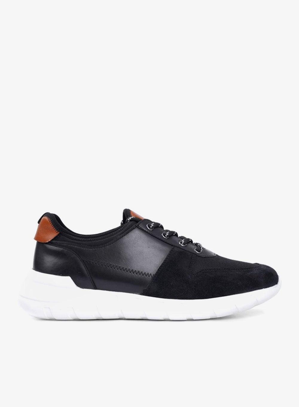 Zeus Low-Top Sneakers: Elegance Meets Comfort - Image 1