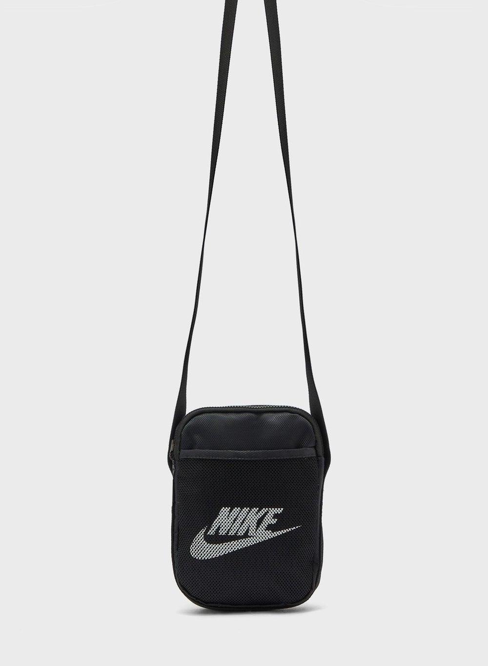 Nike Small Heritage Messenger: Sleek, Durable Design - Image 1
