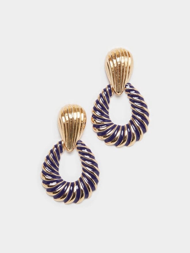 Styli Textured Round Earrings - Elegant Fashion Accent - Image 1
