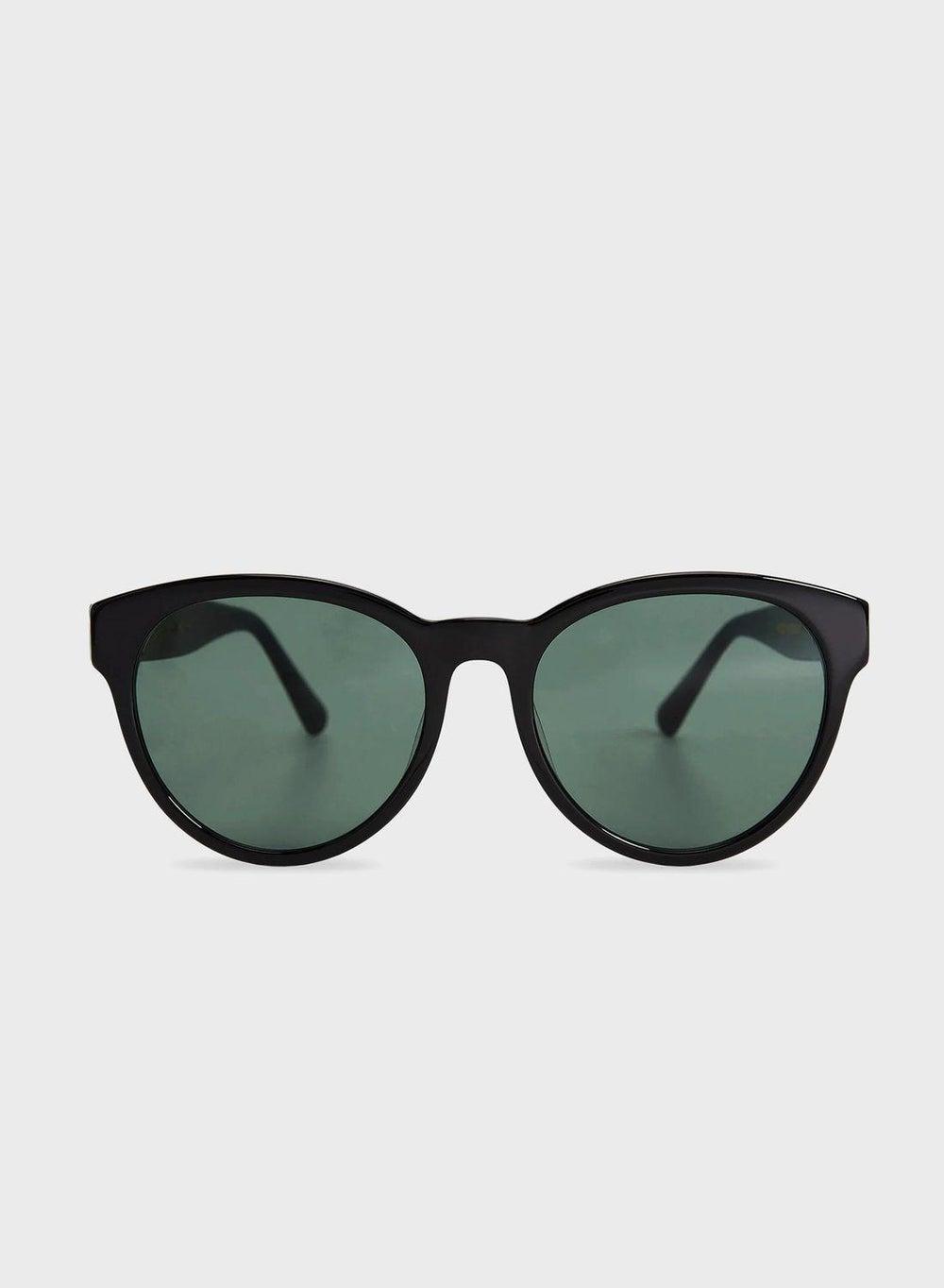 Rita Sophia Wayfarers by MESSYWEEKEND: Chic Sophistication - Image 1