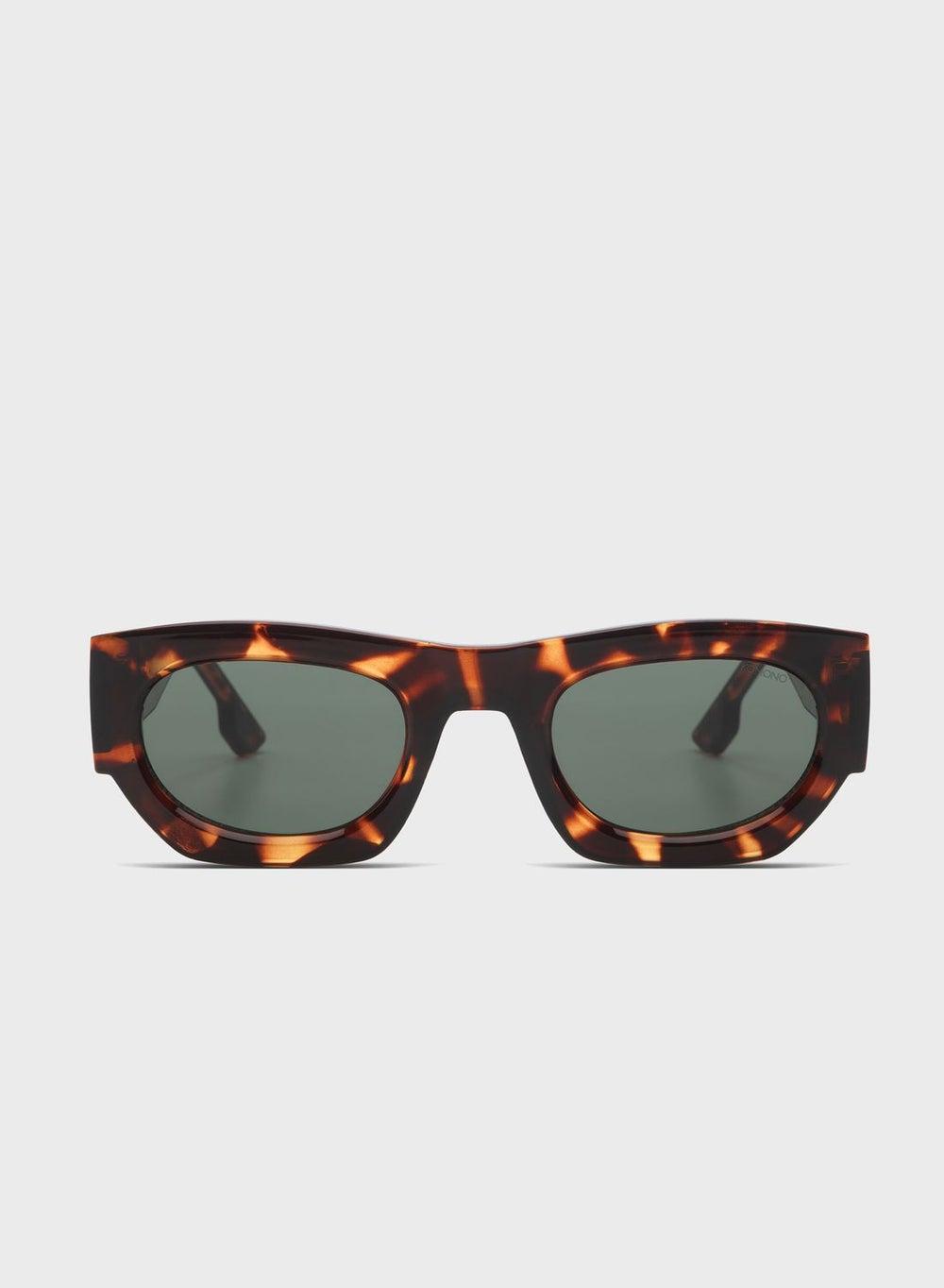 Komono Alpha: Elegant Men's Sunglasses with UV Protection - Image 1