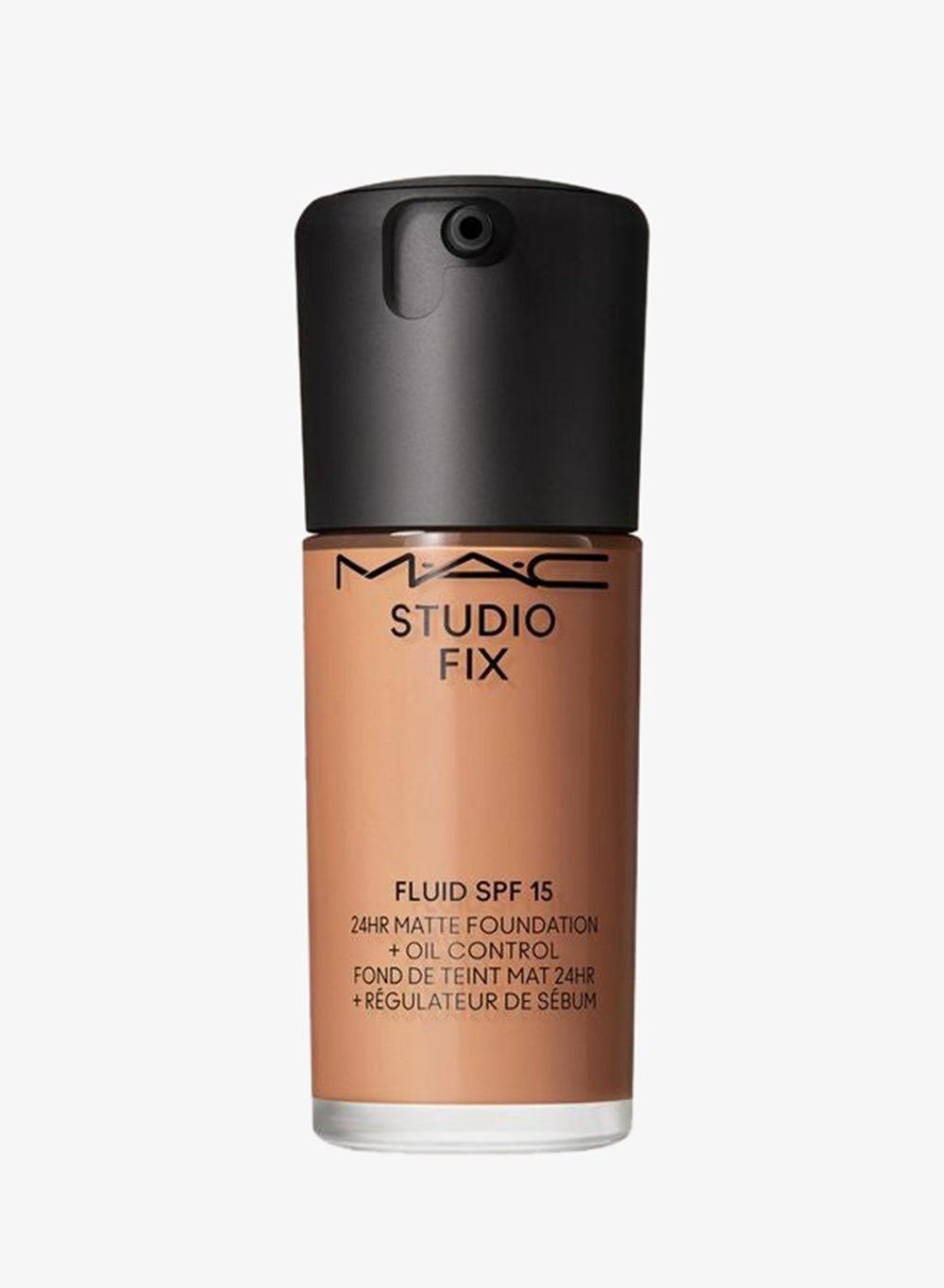 Studio Fix Fluid NW30 - 24HR Soft-Matte Foundation SPF 15 - Image 1