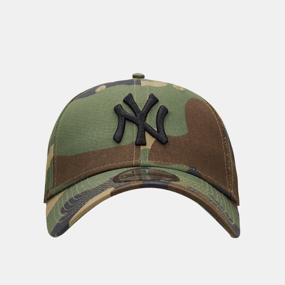 Elegant NY Yankees Essential 9FORTY Men's Cap - Image 1