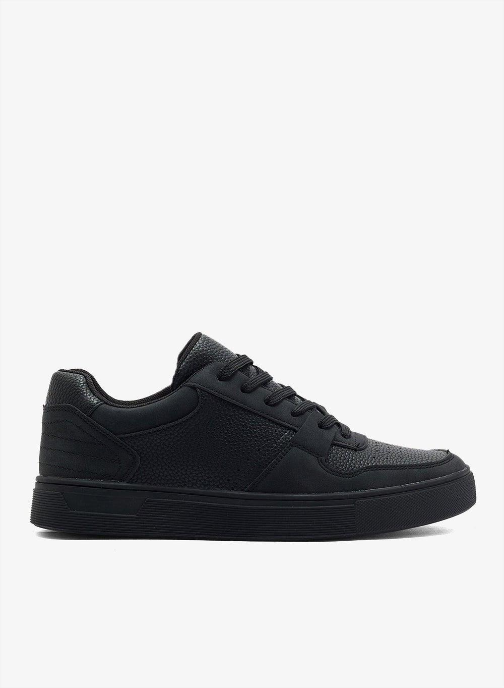 Sleek Xk3334 Casual Low-Top Black Sneakers - Image 1