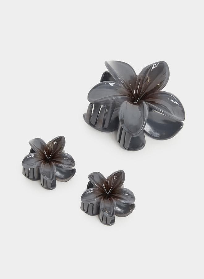 Elegance in Bloom - Styli Floral Hair Claw Trio - Image 1