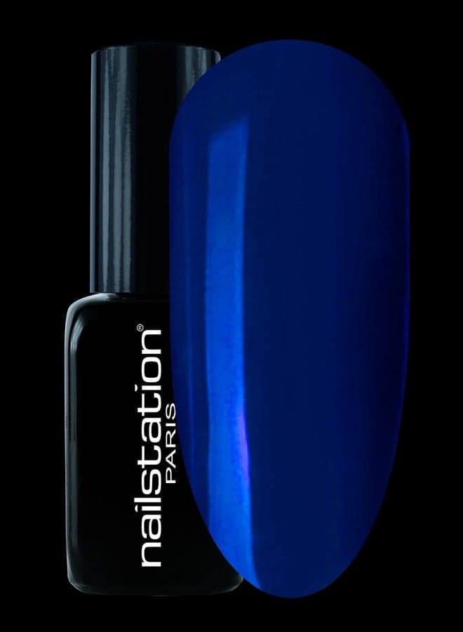 Gare du Nord Opaque Glossy Gel Polish in Striking Blue - Image 1
