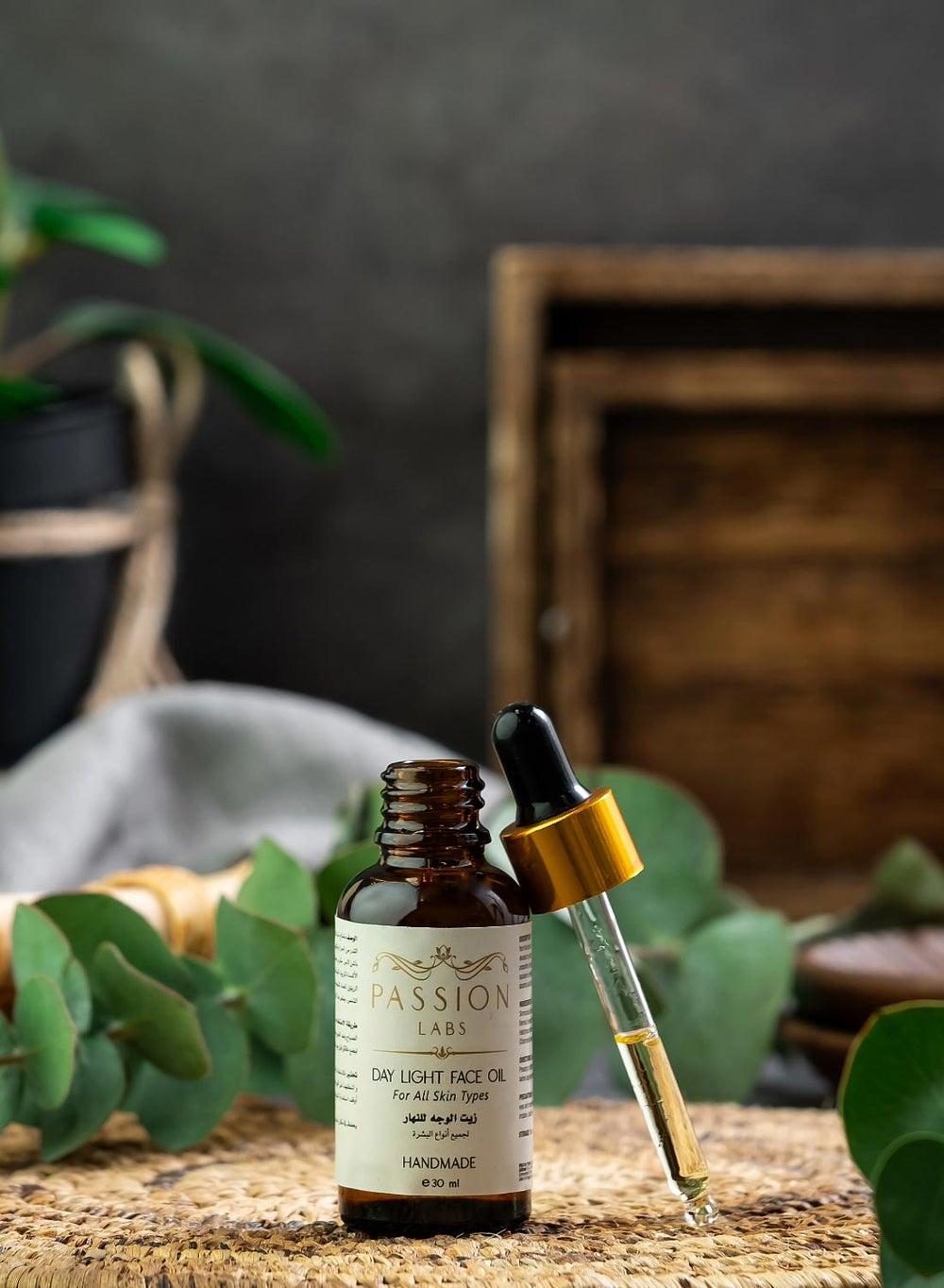 Radiant Glow Day Light Face Oil - Preserve Skin's Youth - Image 1
