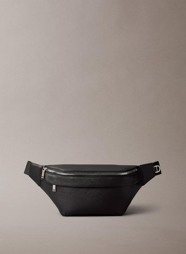 CALVIN KLEIN Sleek Men's Casual Waist Bag - Image 1