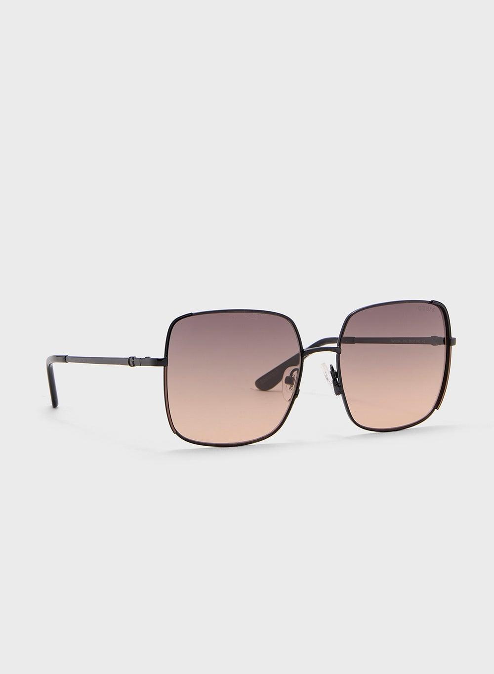 GUESS Chic Oversized Sunglasses - Effortless Style - Image 1