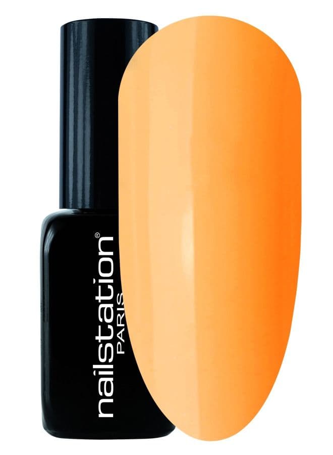 Issy Gel Polish: Elegant, Long-Lasting Manicure - Image 1