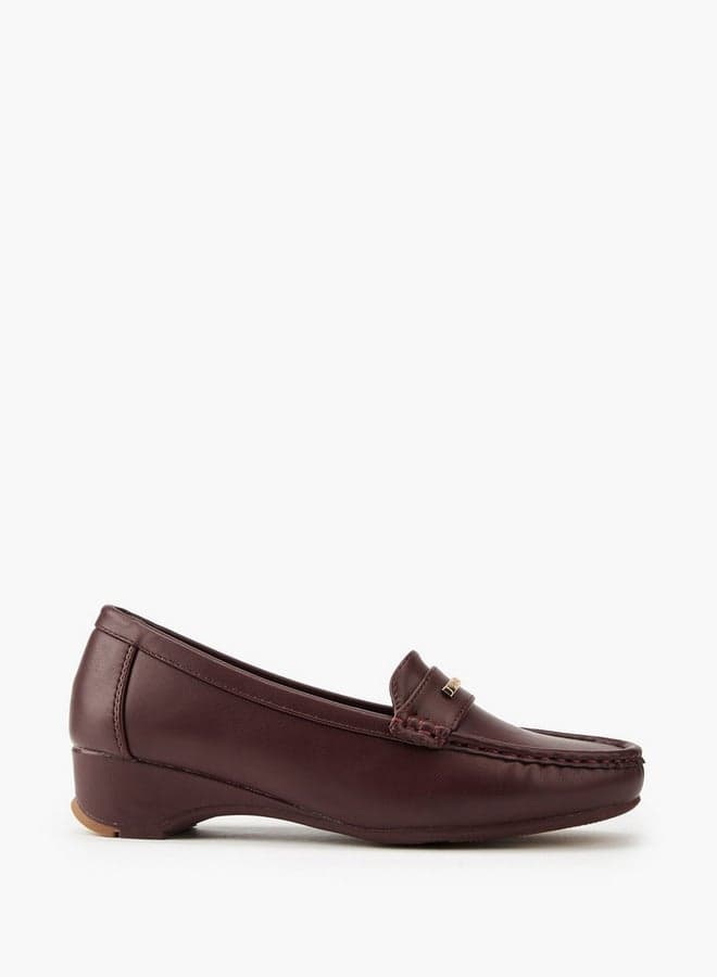 Onexr25Aw00549 Elegant Burgundy Loafers with Metal Accents - Image 1