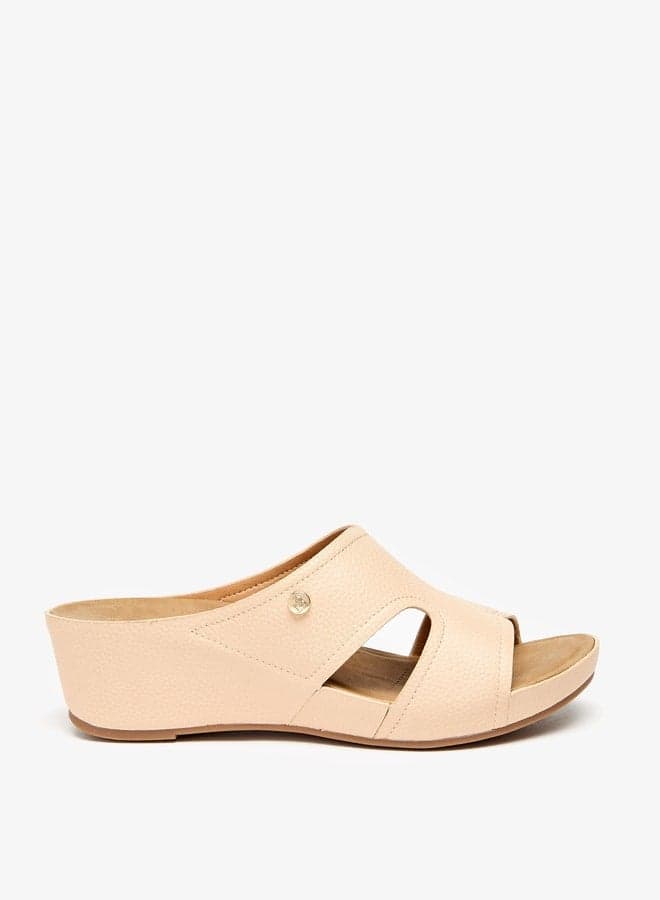 Elevated Elegance: Q90080 A2Beige Textured Women's Platforms - Image 1