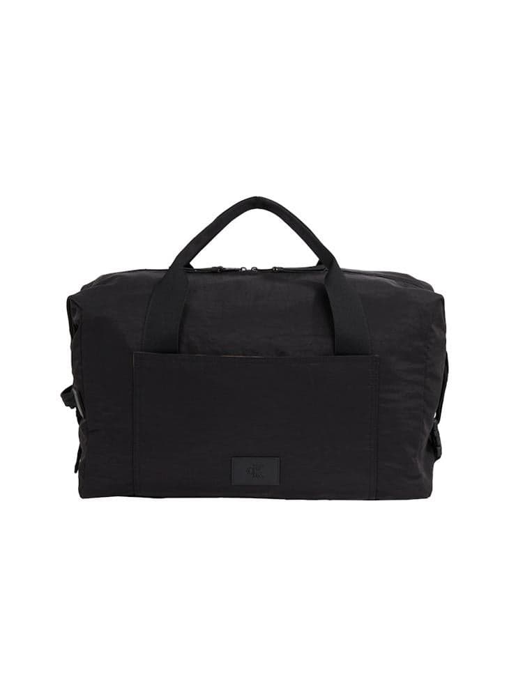 Calvin Klein Jeans Convertible Weekender: Versatility Meets Style - Image 1