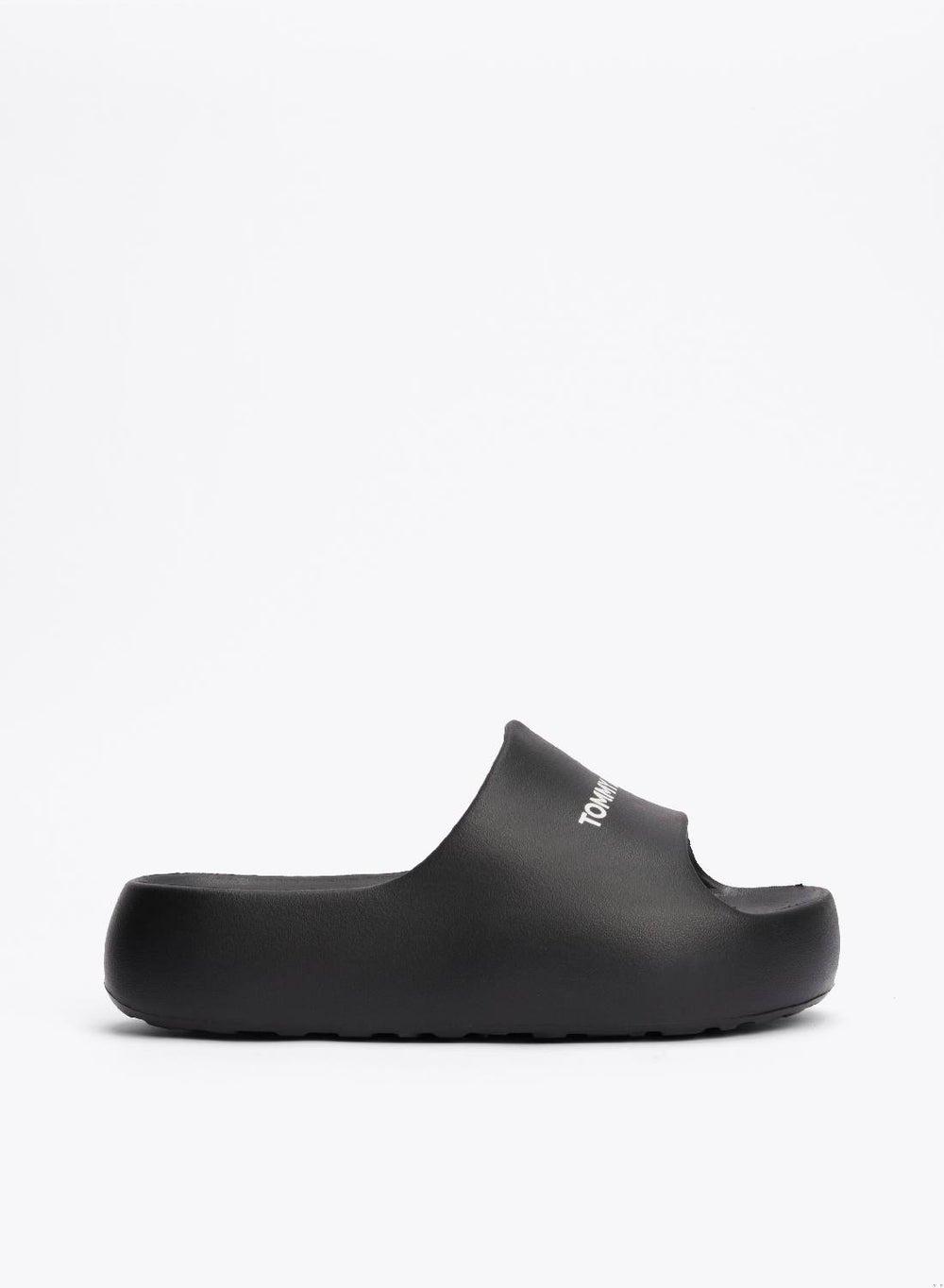 Tjw Flatform Pool Sl, Bds: Elegance Meets Comfort - Image 1